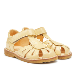 Angulus sandal med lukket tå, dråbedetalje og velcro (normal til bred pasform) - Mellow Yellow