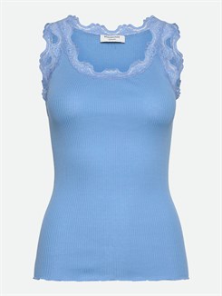 Rosemunde ikoniske Babette silketop med blonder - Little boy blue