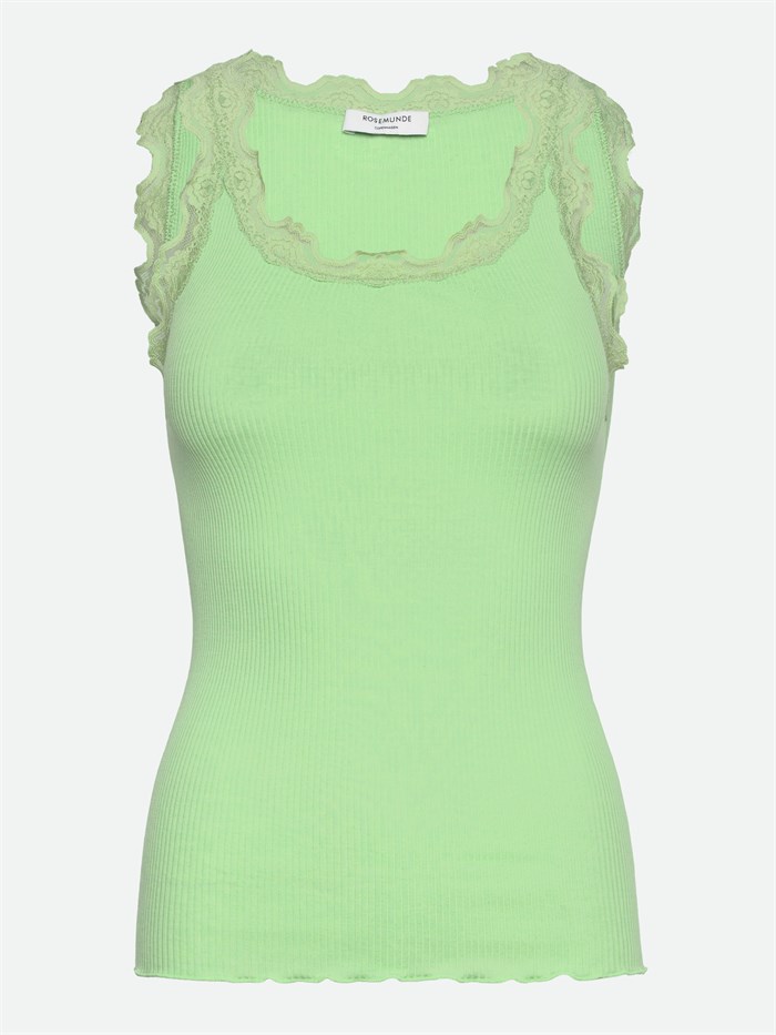 Rosemunde ikoniske Babette silketop med blonder - Pistachio green